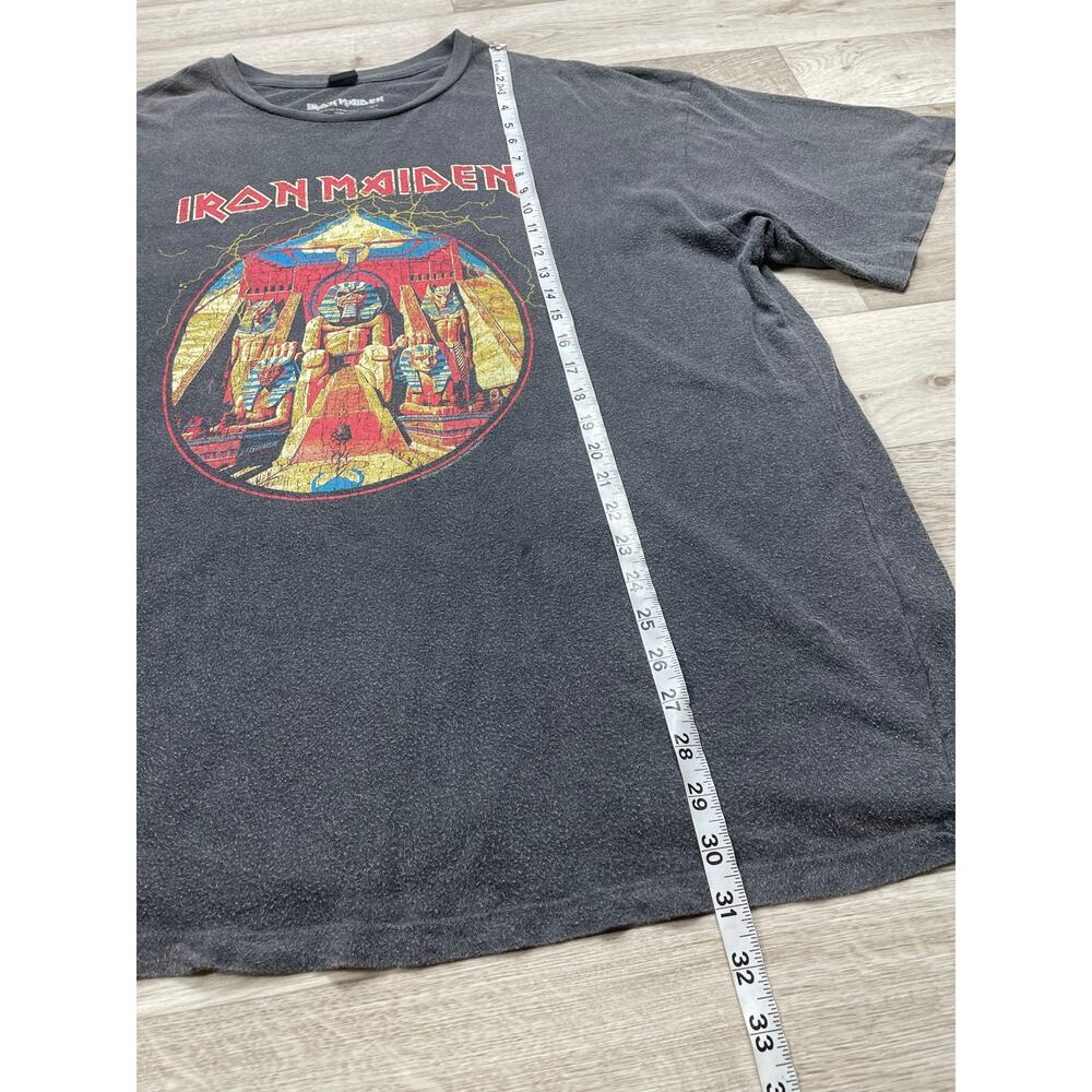🔥Urban Outfitters Iron Maiden Oversized Dad T- Shirt Short Sleeve Faded Graphic - Picture 13 of 16